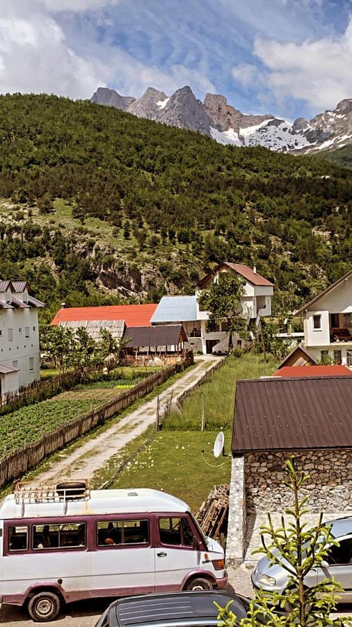 Guesthouse Skender Selimaj Valbone Eksteriør billede